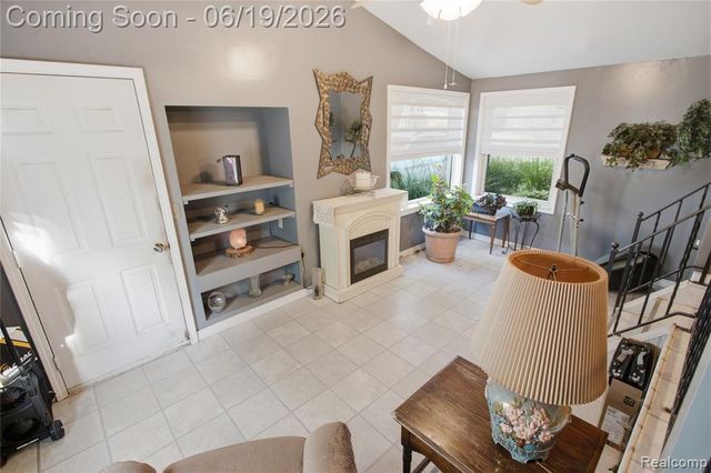 21211 Ardmore Park Drive, Saint Clair Shores, MI 48081