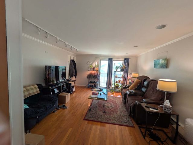 6700 W 64th Place 3W, Chicago, IL 60638