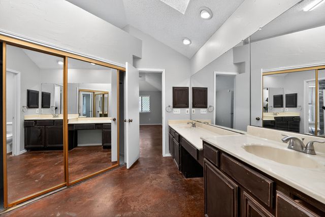 2221 Brookside Drive, Rowlett, TX 75088