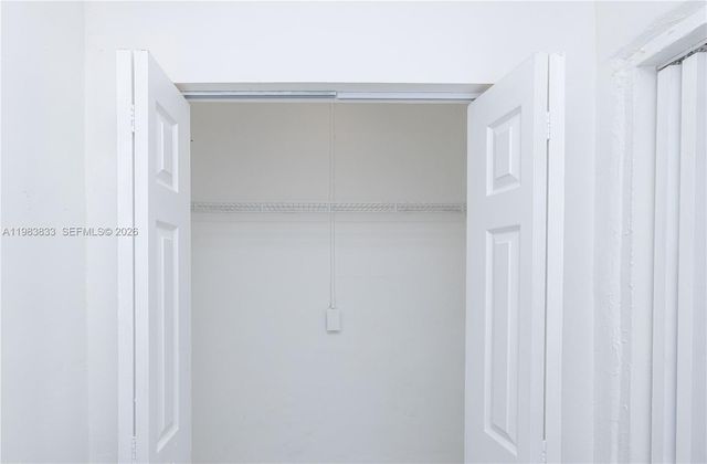 6610 Cody St, Hollywood, FL 33024