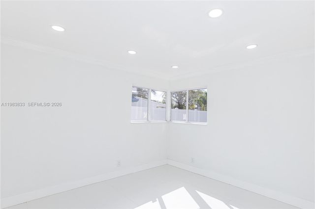 6610 Cody St, Hollywood, FL 33024