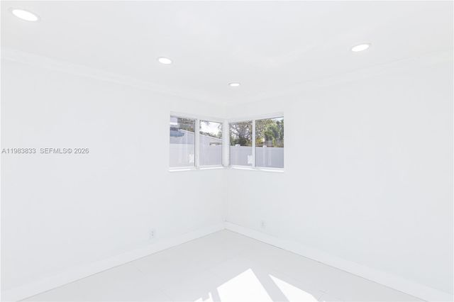 6610 Cody St, Hollywood, FL 33024