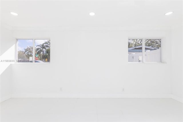 6610 Cody St, Hollywood, FL 33024