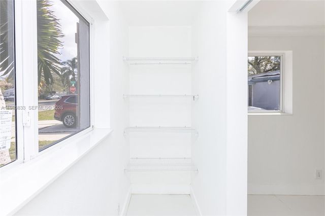 6610 Cody St, Hollywood, FL 33024