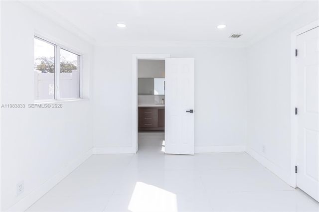 6610 Cody St, Hollywood, FL 33024