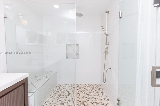 6610 Cody St, Hollywood, FL 33024