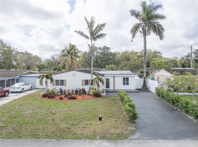 6610 Cody St, Hollywood, FL 33024