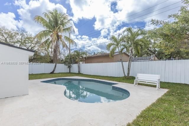 6610 Cody St, Hollywood, FL 33024
