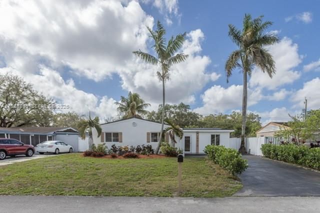 6610 Cody St, Hollywood, FL 33024