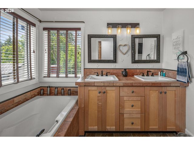 59951 ISABELLA Ln, St Helens, OR 97051