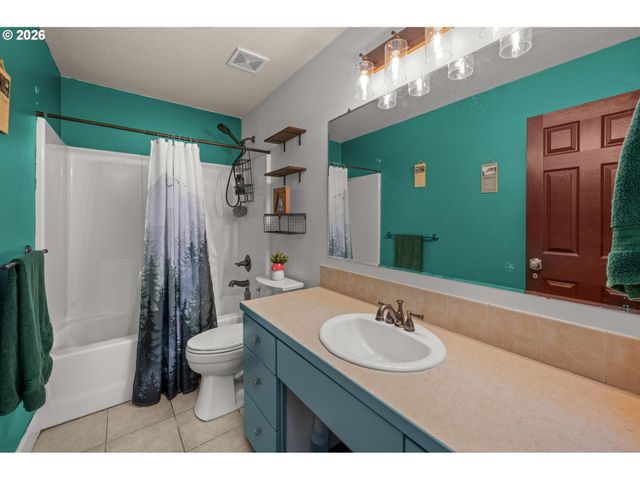 59951 ISABELLA Ln, St Helens, OR 97051