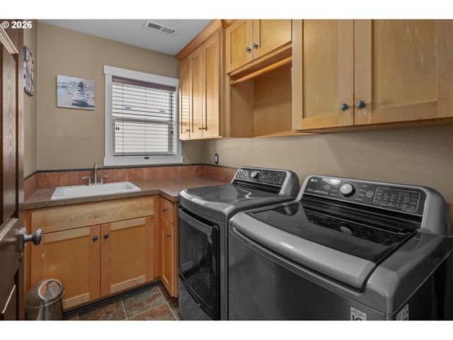 59951 ISABELLA Ln, St Helens, OR 97051