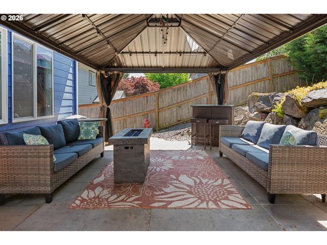 59951 ISABELLA Ln, St Helens, OR 97051