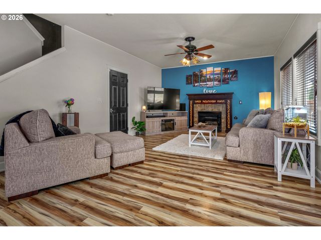 59951 ISABELLA Ln, St Helens, OR 97051