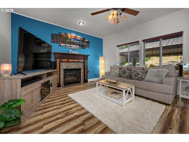 59951 ISABELLA Ln, St Helens, OR 97051