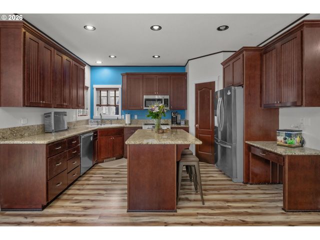 59951 ISABELLA Ln, St Helens, OR 97051