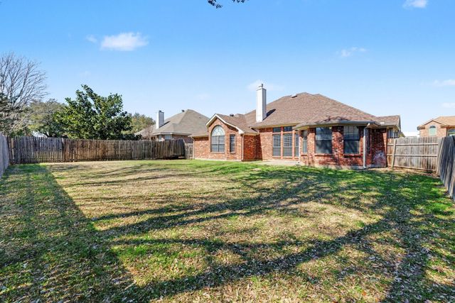6804 Greenleaf Drive, North Richland Hills, TX 76182