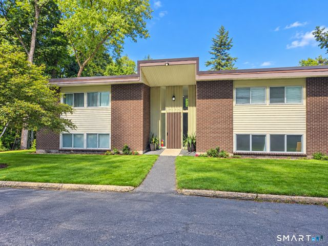 229 Bacon Pond Road 313, Woodbury, CT 06798