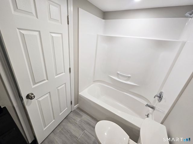 229 Bacon Pond Road 313, Woodbury, CT 06798