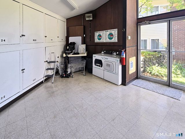 229 Bacon Pond Road 313, Woodbury, CT 06798