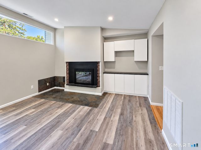 229 Bacon Pond Road 313, Woodbury, CT 06798