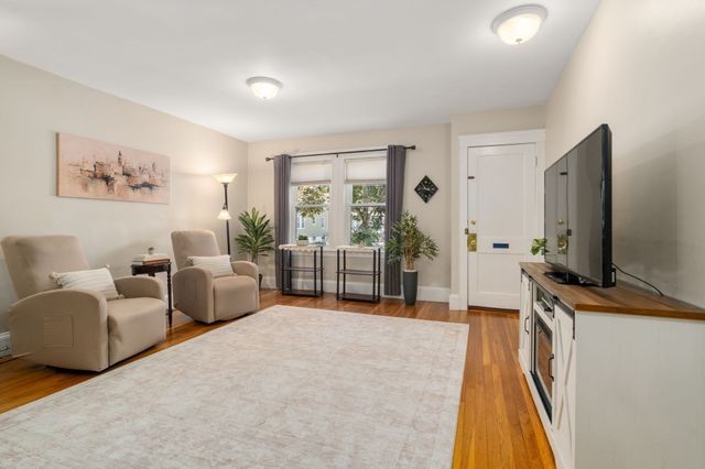 37 Everett St 1, Waltham, MA 02453