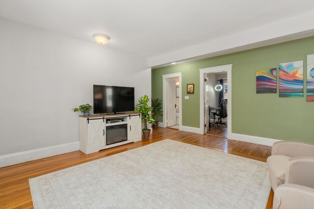 37 Everett St 1, Waltham, MA 02453