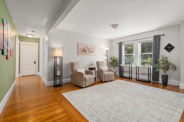 37 Everett St 1, Waltham, MA 02453