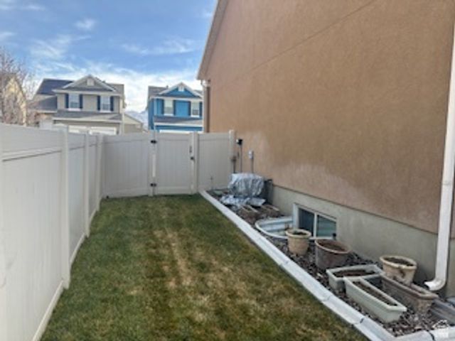 2499 S LAUREL ST, West Haven, UT 84401