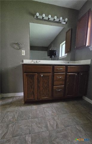 101 E Halstead Avenue, Copperas Cove, TX 76522