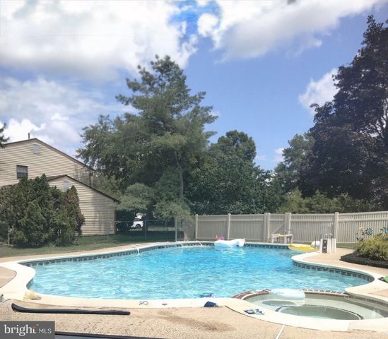 389 UPPER HOLLAND RD, Richboro, PA 18954