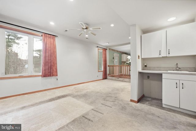 389 UPPER HOLLAND RD, Richboro, PA 18954