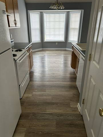 323 Clearlake Dr, La Vergne, TN 37086