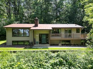 E865 Woodridge Drive, Eau Claire, WI 54701