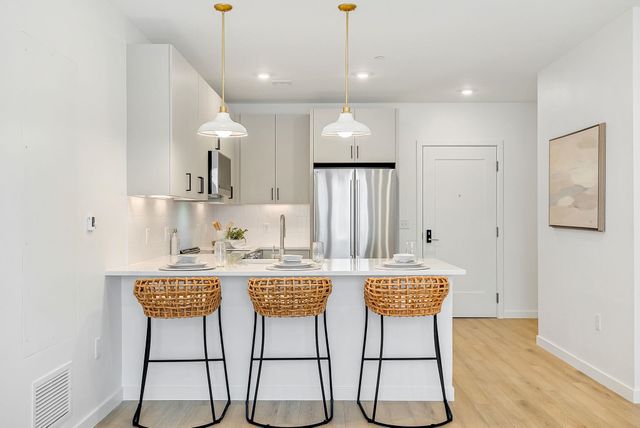 80 Constitution Ave Unit 226, Portsmouth, NH 03801