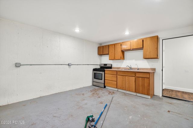 640 N Juniper Street, Hildale, UT 84784