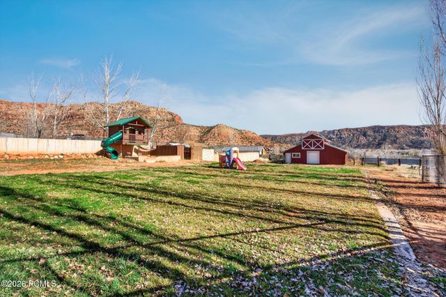 640 N Juniper Street, Hildale, UT 84784