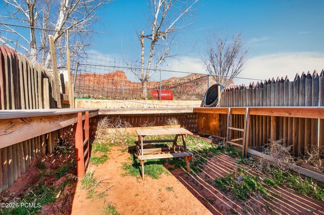 640 N Juniper Street, Hildale, UT 84784