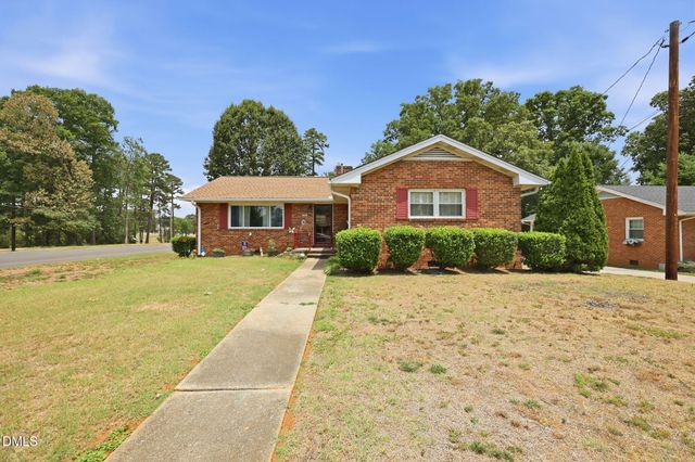 500 Oakwood Lane, Graham, NC 27253
