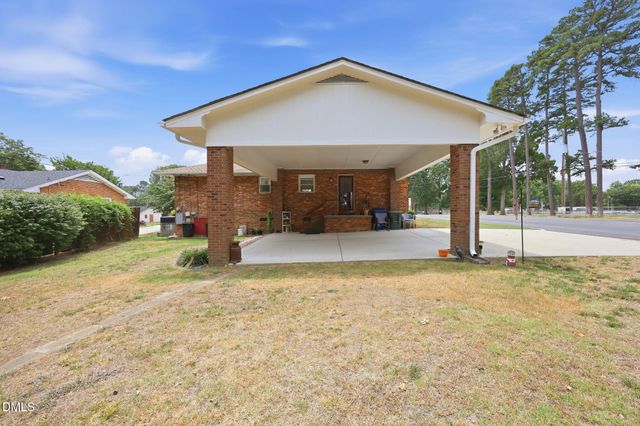 500 Oakwood Lane, Graham, NC 27253