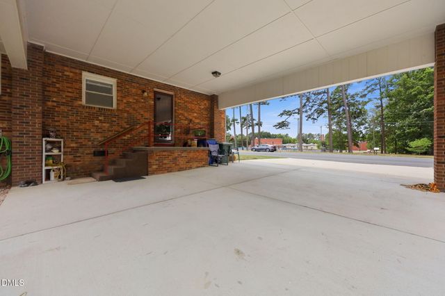 500 Oakwood Lane, Graham, NC 27253