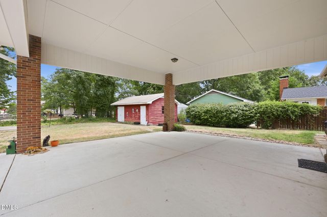 500 Oakwood Lane, Graham, NC 27253