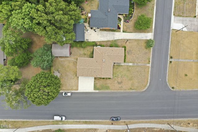 500 Oakwood Lane, Graham, NC 27253