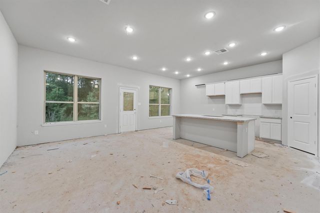 286 County Road 5102f, Cleveland, TX 77327