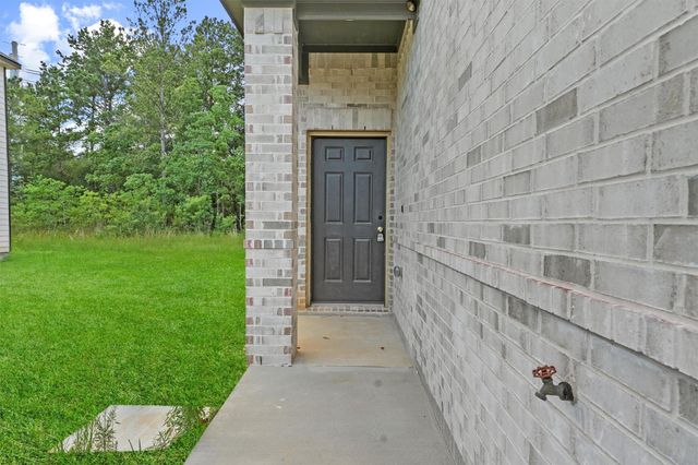286 County Road 5102f, Cleveland, TX 77327