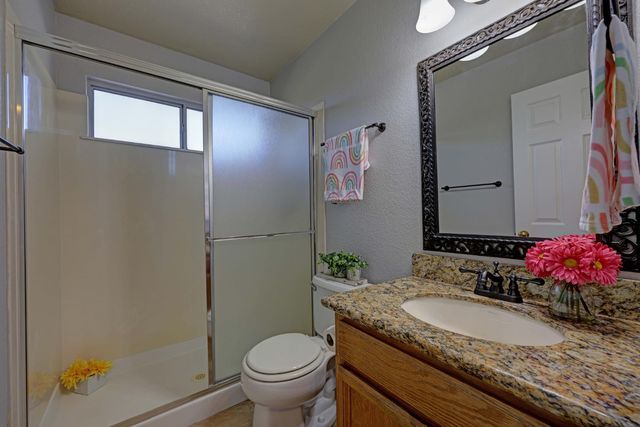 6428 Emerald Dr, Rocklin, CA 95677