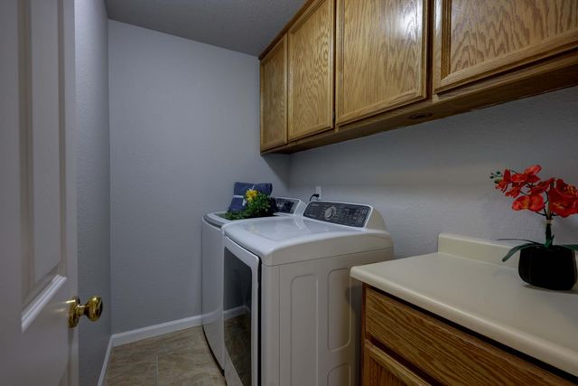 6428 Emerald Dr, Rocklin, CA 95677