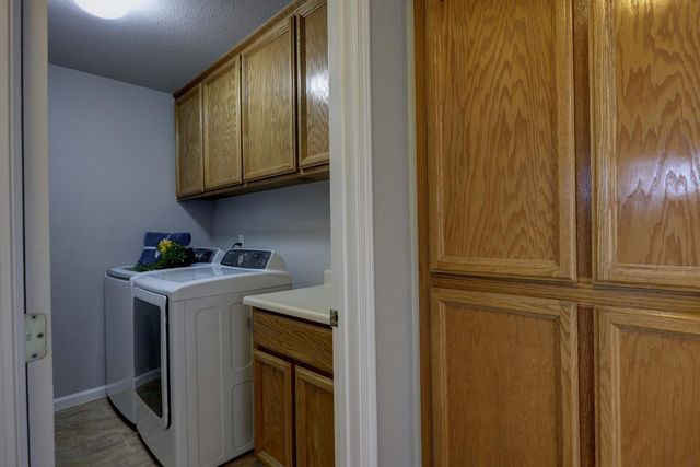 6428 Emerald Dr, Rocklin, CA 95677