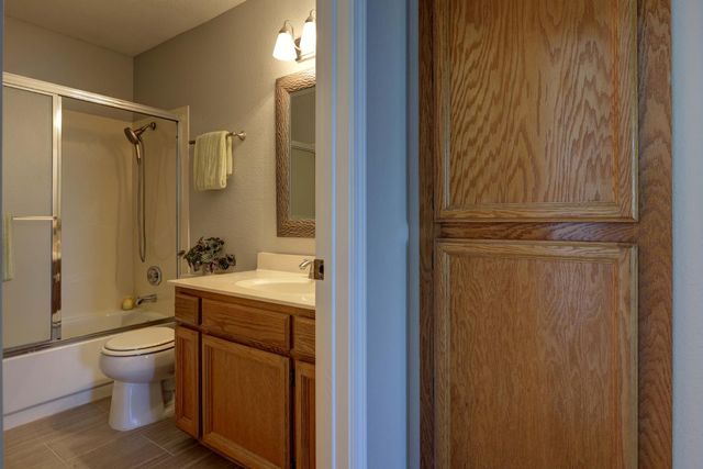 6428 Emerald Dr, Rocklin, CA 95677