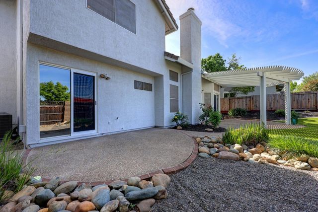 6428 Emerald Dr, Rocklin, CA 95677